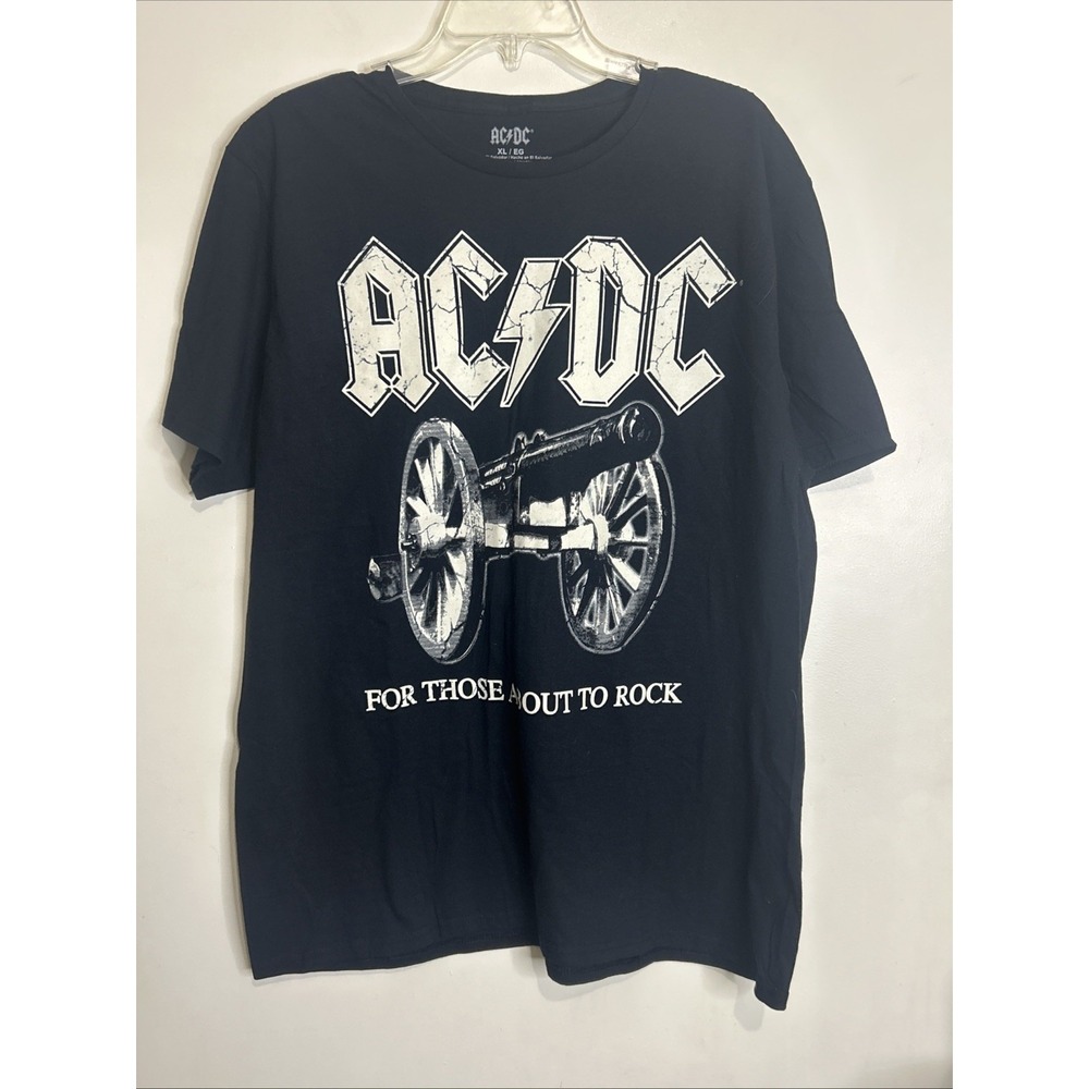Urban Outfitters Women's ACDC Graphic Band Tee Shirt Distressed 90's XL